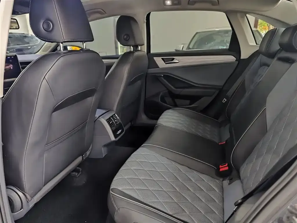 Volkswagen Sagitar 2023 из CN, фото 10