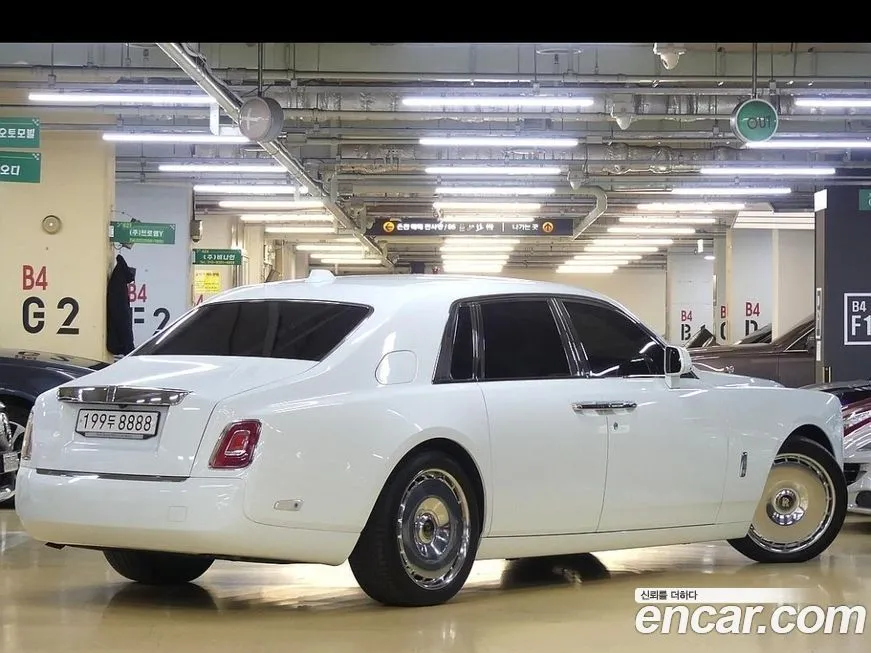 Rolls-Royce Phantom 2022 из KR, фото 10