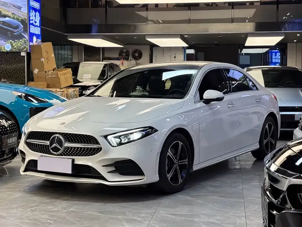 Mercedes-Benz A-Class 2023 из CN, фото 1