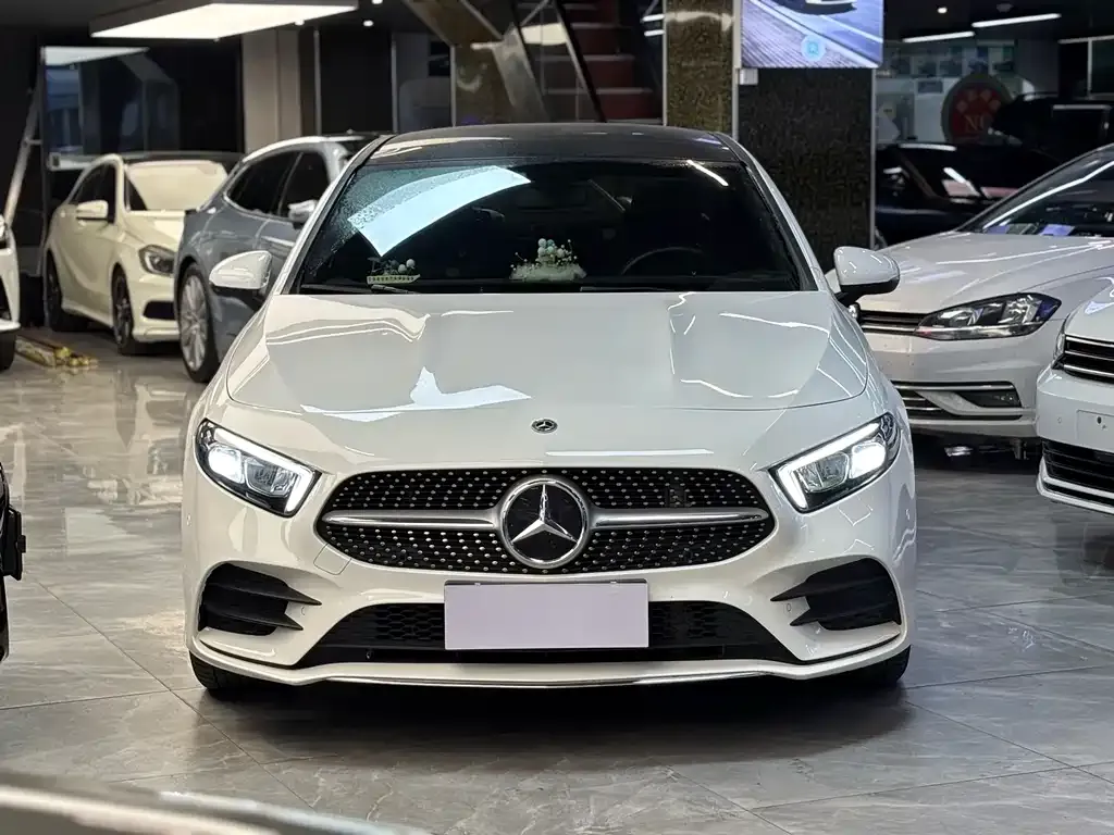 Mercedes-Benz A-Class 2023 из CN, фото 7