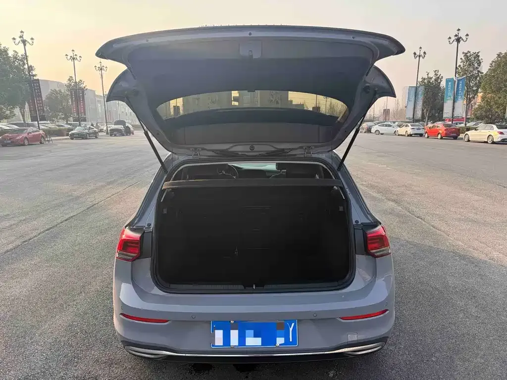 Volkswagen Golf 2022 из CN, фото 9