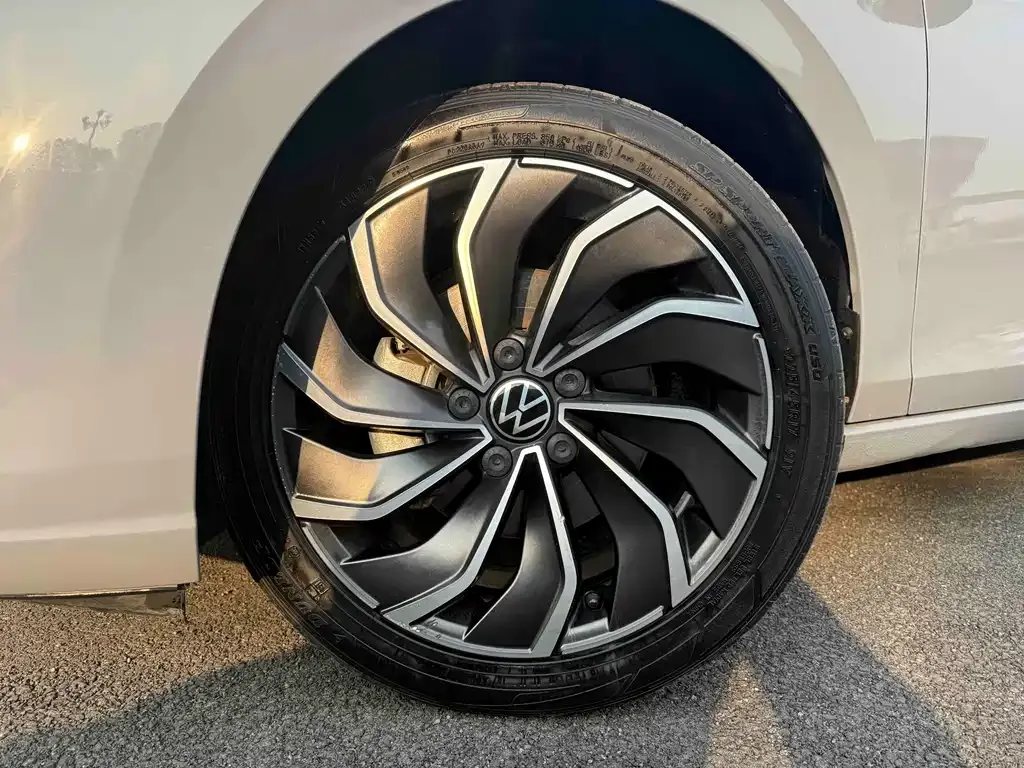 Volkswagen Golf 2022 из CN, фото 10