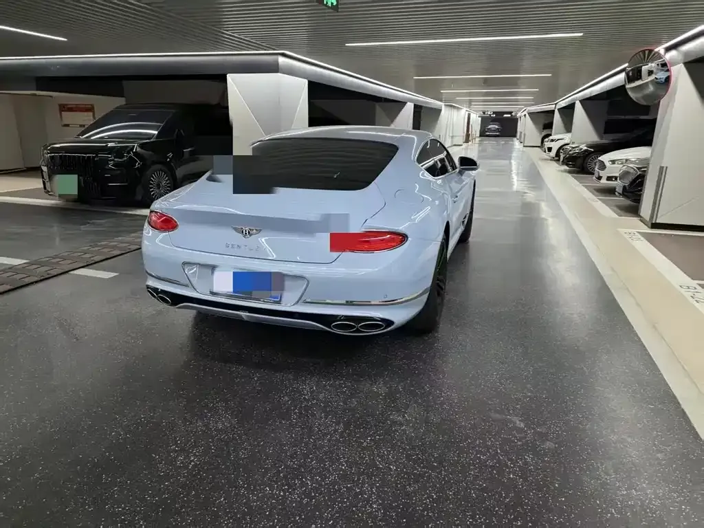 Bentley Continental 2025 из CN, фото 5
