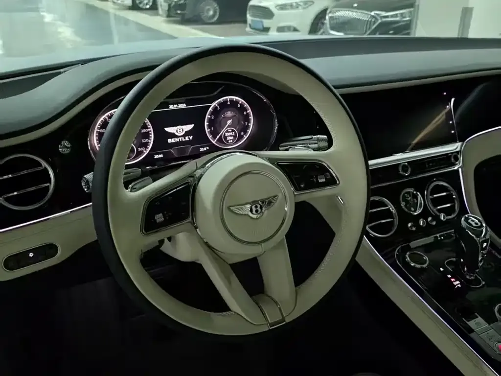Bentley Continental 2025 из CN, фото 4