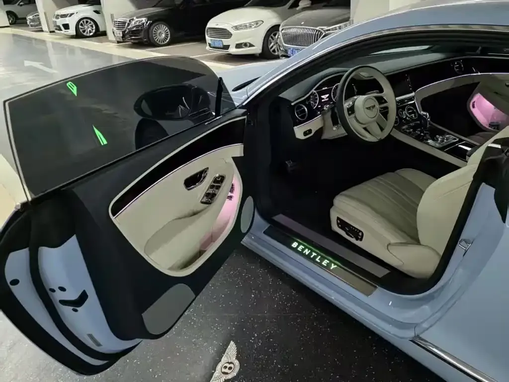 Bentley Continental 2025 из CN, фото 2