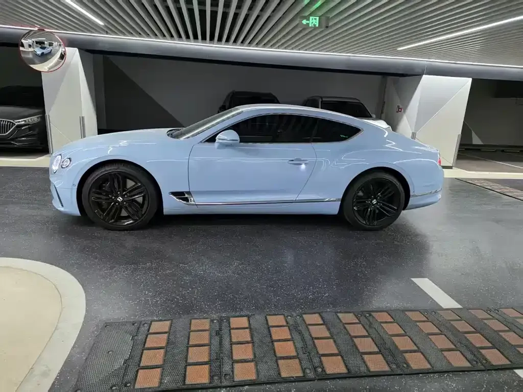 Bentley Continental 2025 из CN, фото 6