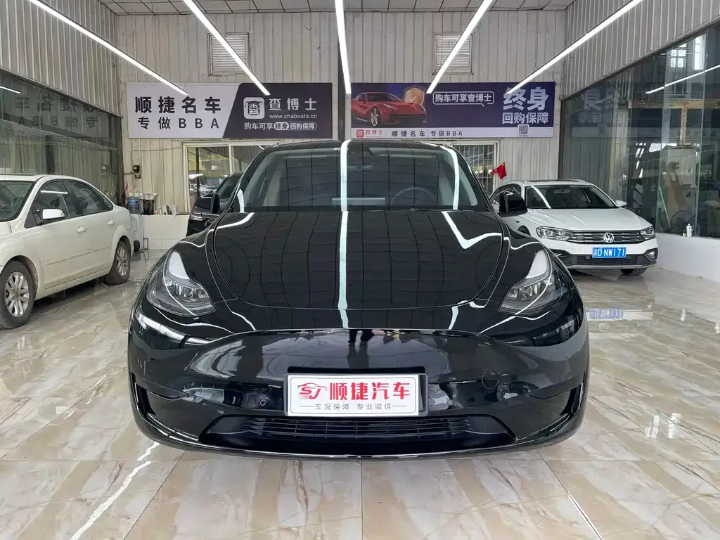 Tesla Model Y 2023 из CN, фото 8