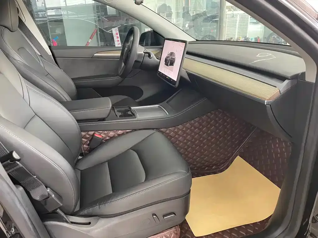 Tesla Model Y 2023 из CN, фото 7