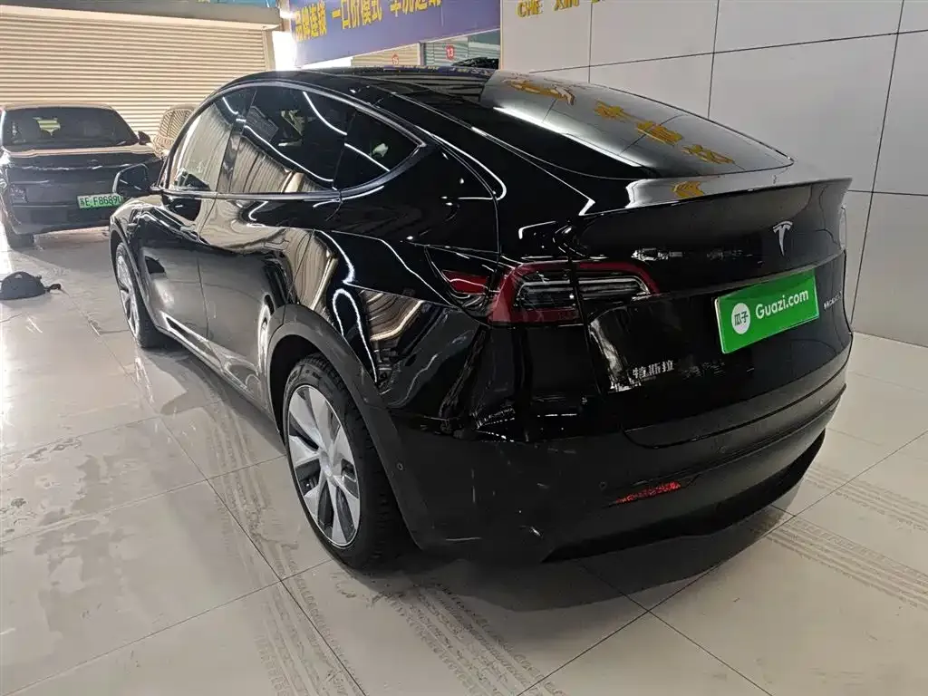 Tesla Model Y — фото 4