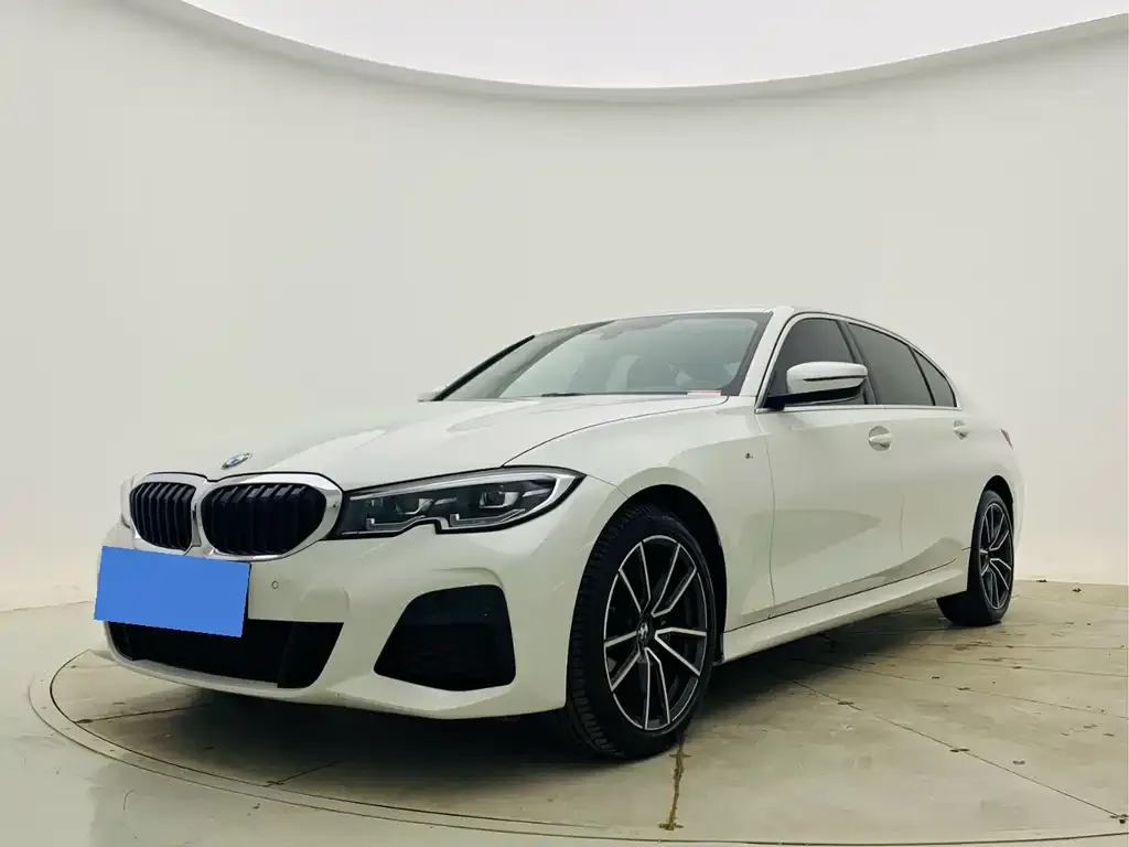 BMW 3 Series 2021 из CN, фото 1
