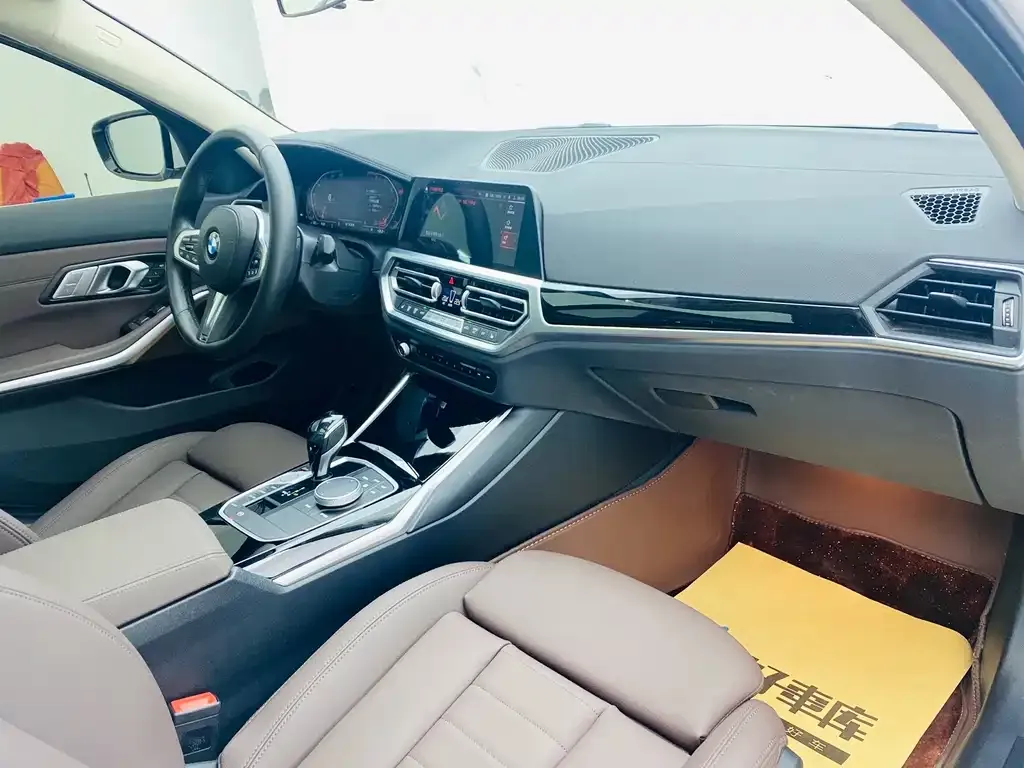 BMW 3 Series 2021 из CN, фото 5