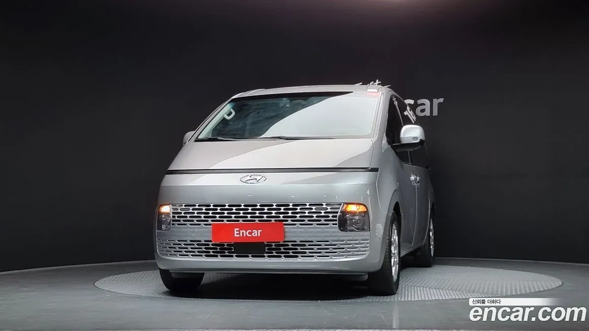 Hyundai Staria — фото 2