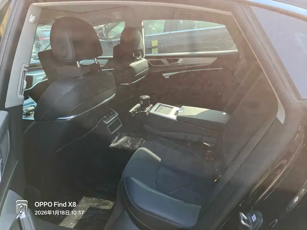 Audi A7L 2025 из CN, фото 4