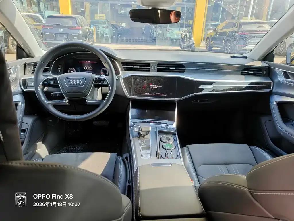 Audi A7L 2025 из CN, фото 2