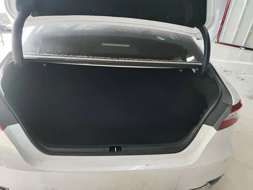 Toyota Camry 2023 из CN, фото 3