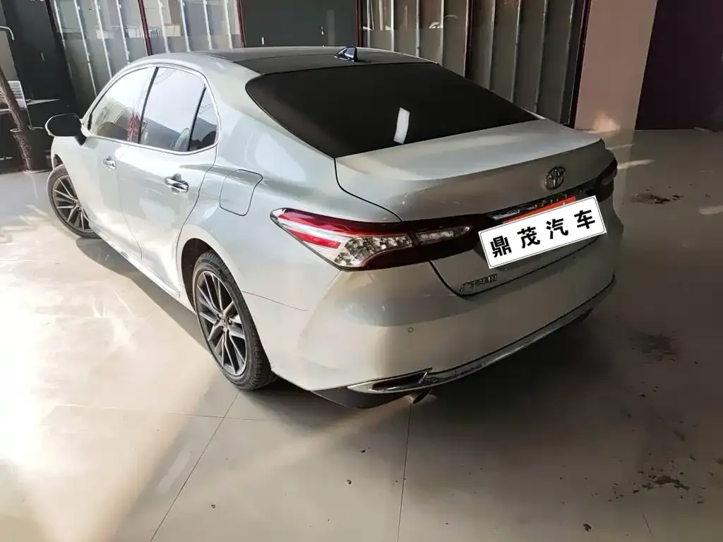 Toyota Camry 2023 из CN, фото 8