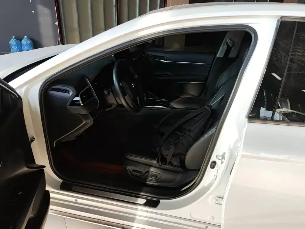 Toyota Camry 2023 из CN, фото 4