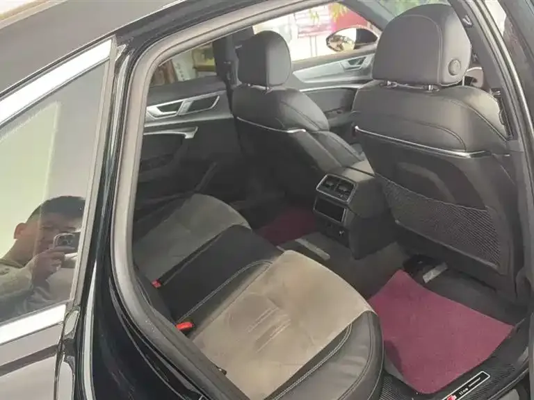 Audi A6L 2024 из CN, фото 2