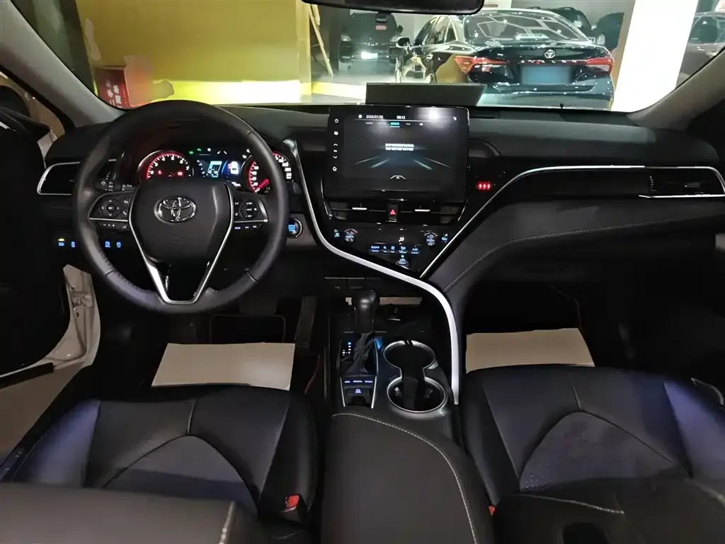 Toyota Camry 2023 из CN, фото 10