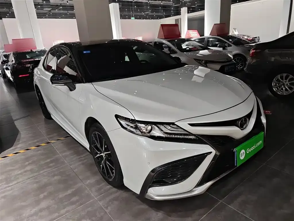 Toyota Camry 2023 из CN, фото 8