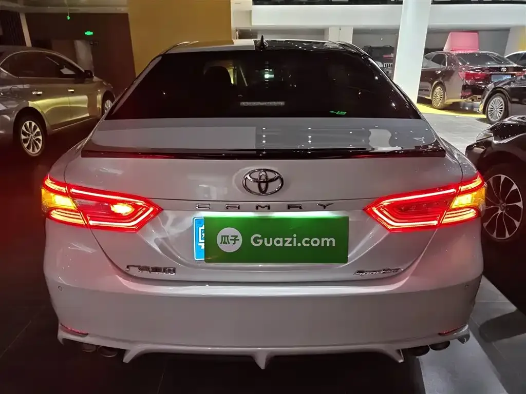 Toyota Camry 2023 из CN, фото 4