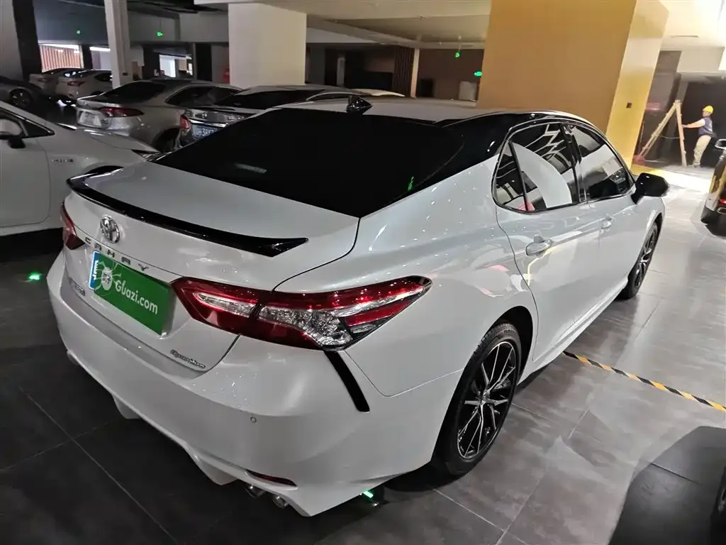 Toyota Camry 2023 из CN, фото 5