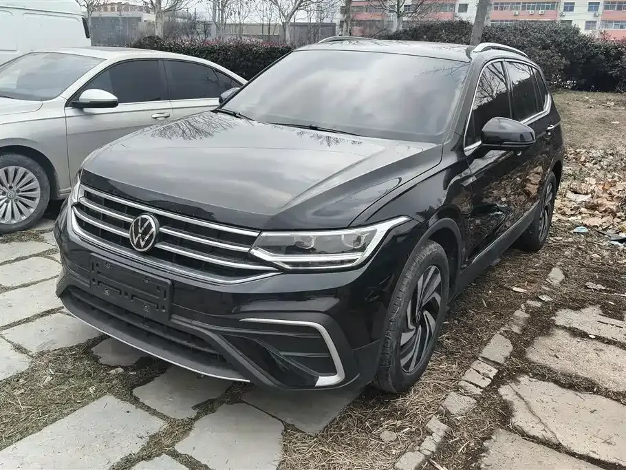 Volkswagen Tiguan L 2023 из CN, фото 1