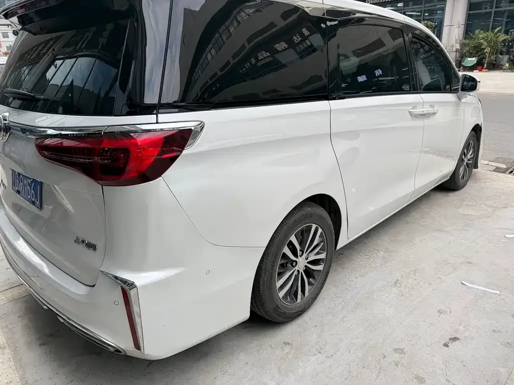Buick GL8 2022 из CN, фото 2
