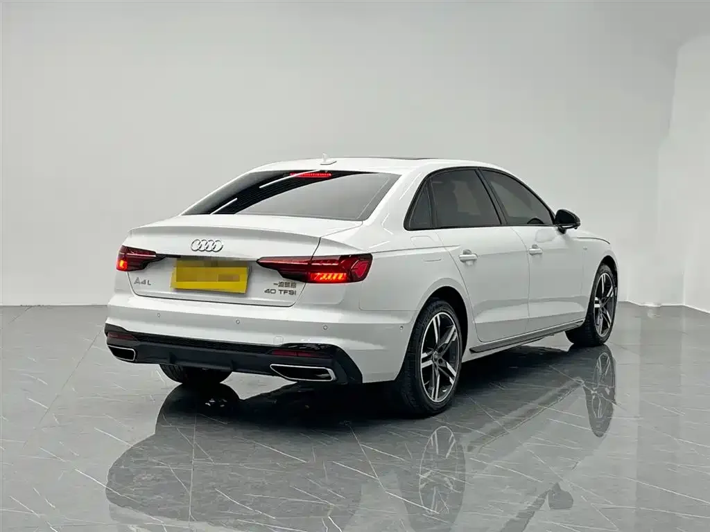 Audi A4L 2023 из CN, фото 9