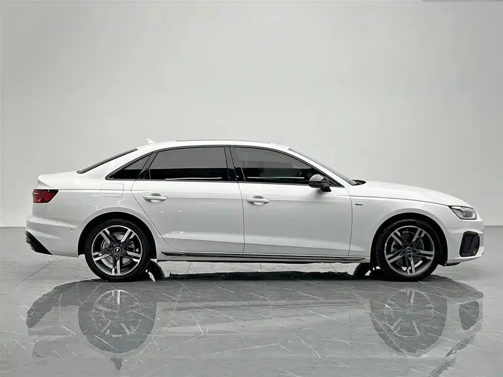Audi A4L 2023 из CN, фото 5