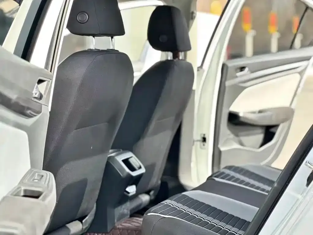 Volkswagen Bora 2024 из CN, фото 5