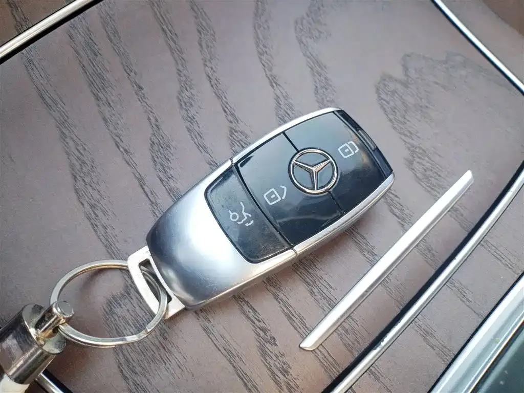 Mercedes-Benz E-Class 2022 из CN, фото 7