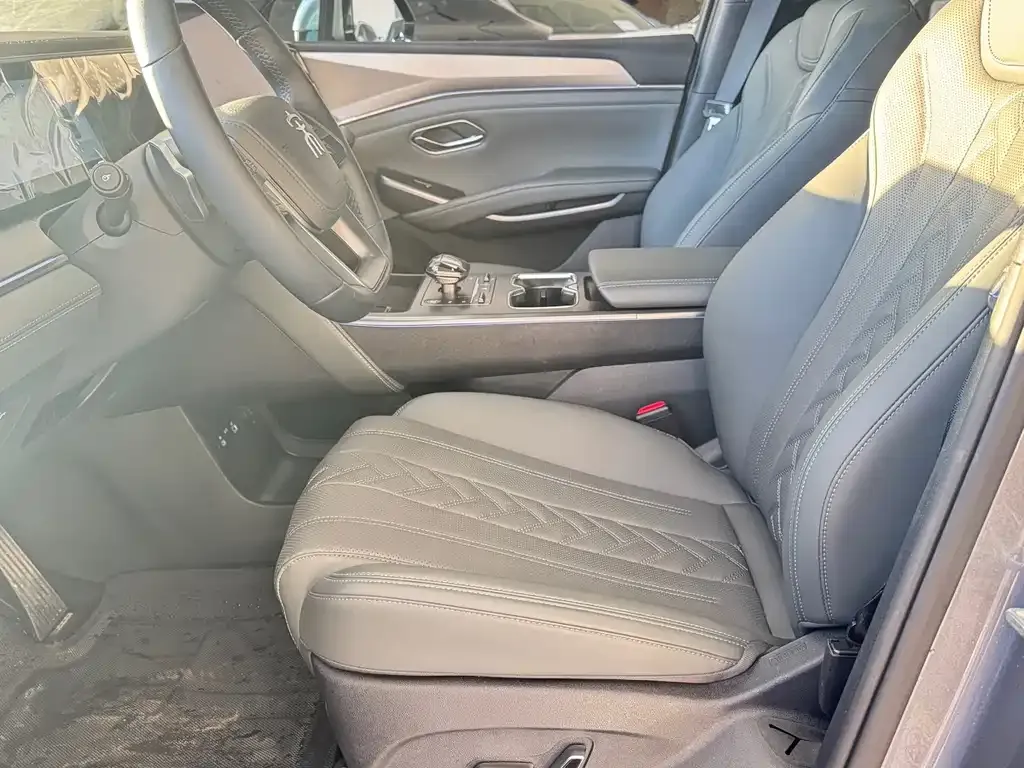 BYD L DM-i 2025 из CN, фото 9