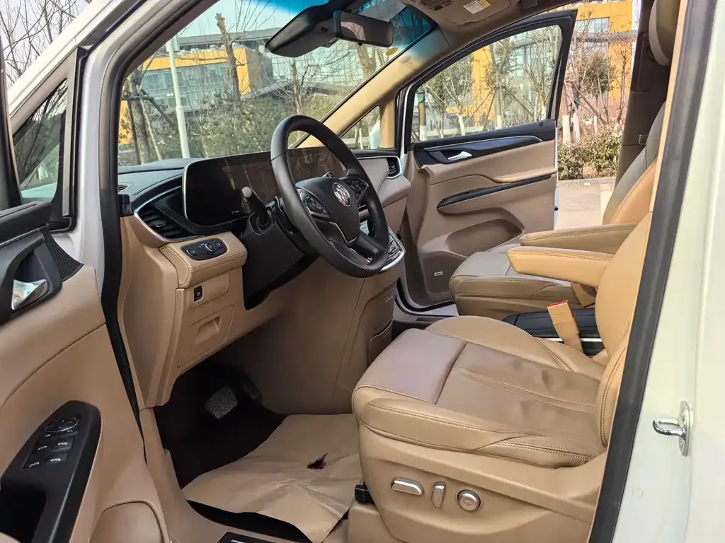 Buick GL8 2021 из CN, фото 3