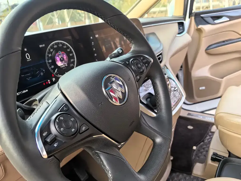 Buick GL8 2021 из CN, фото 2