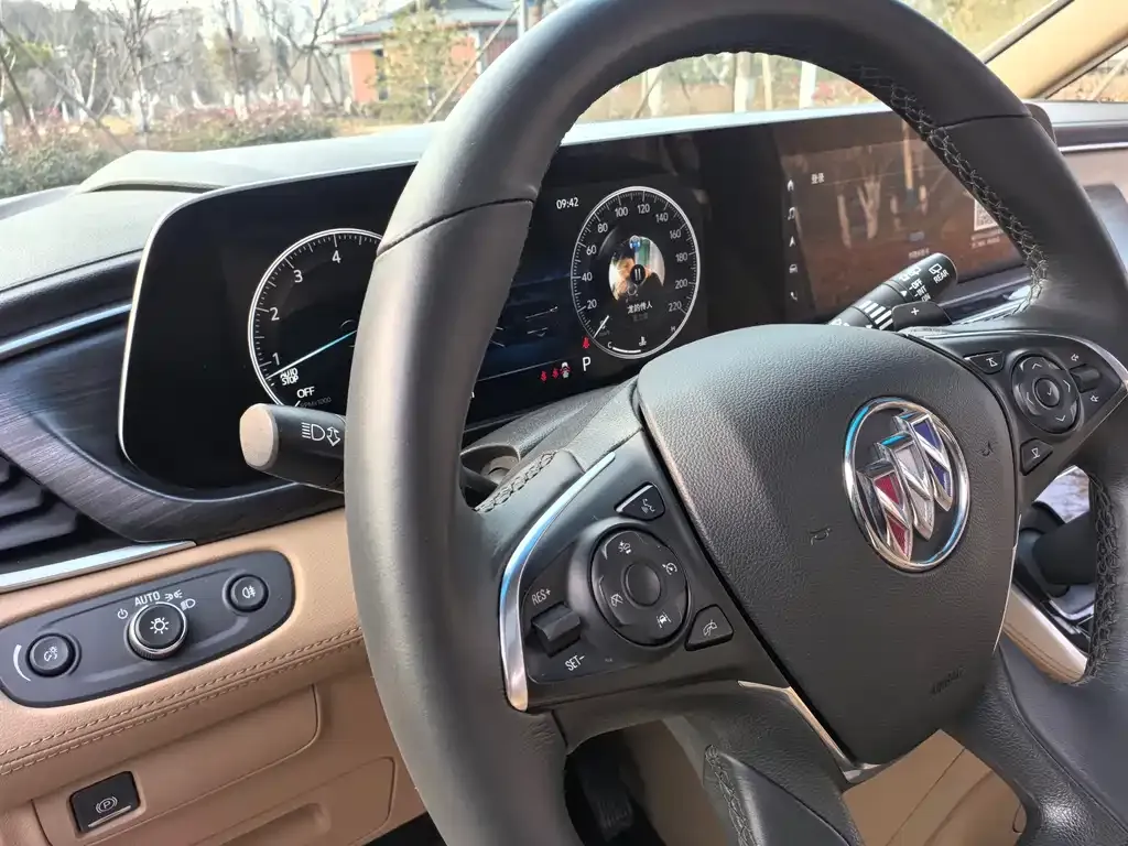 Buick GL8 2021 из CN, фото 5