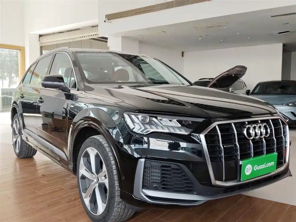 Audi Q7 2023 из CN, фото 5