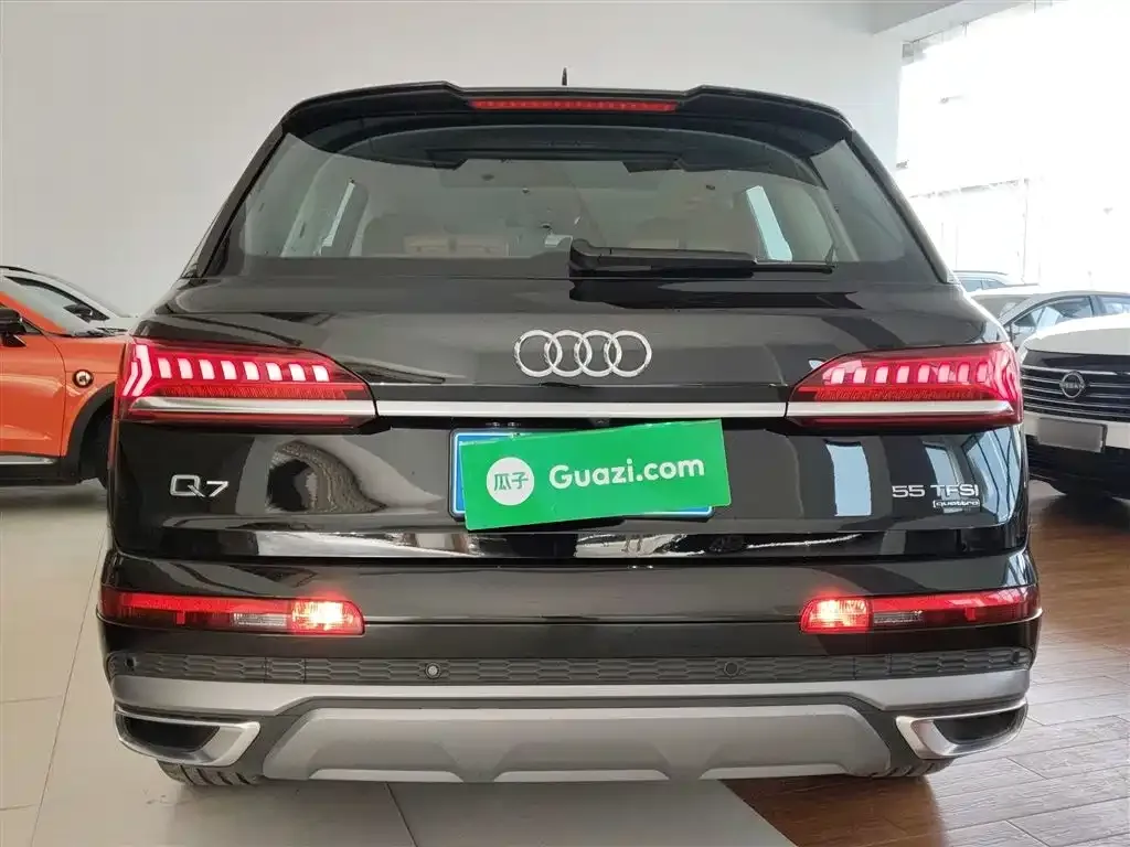Audi Q7 2023 из CN, фото 3