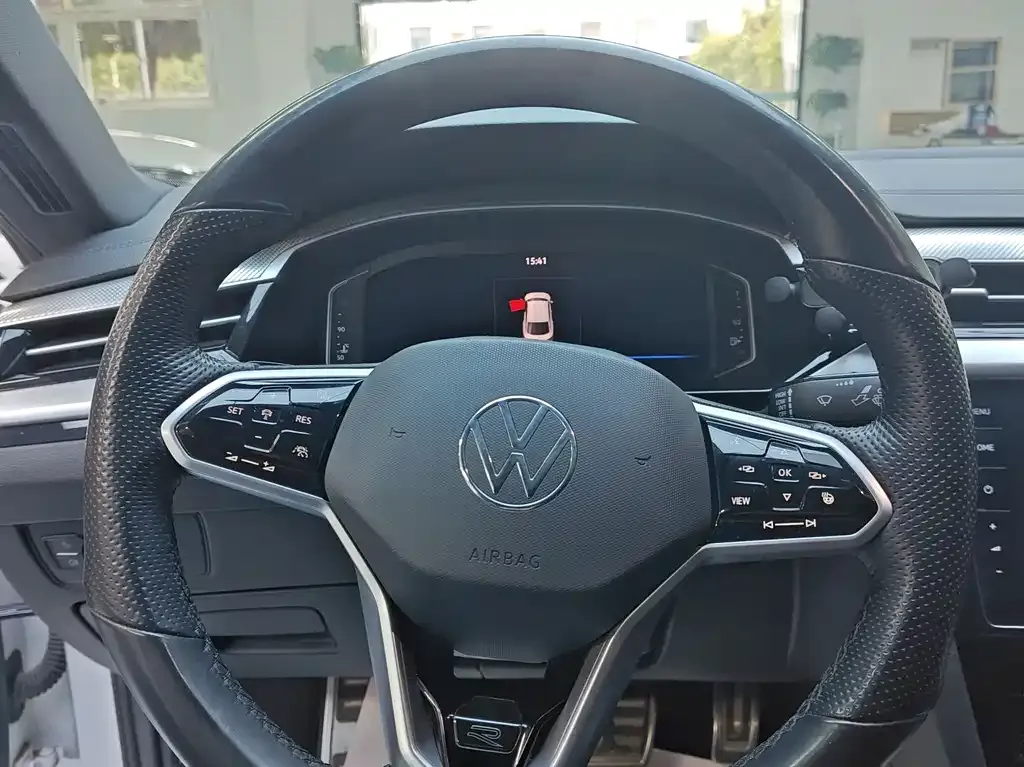 Volkswagen CC 2023 из CN, фото 9
