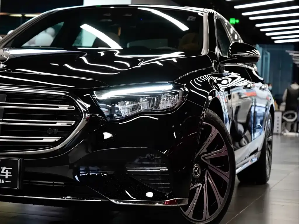 Mercedes-Benz E-Class — фото 4