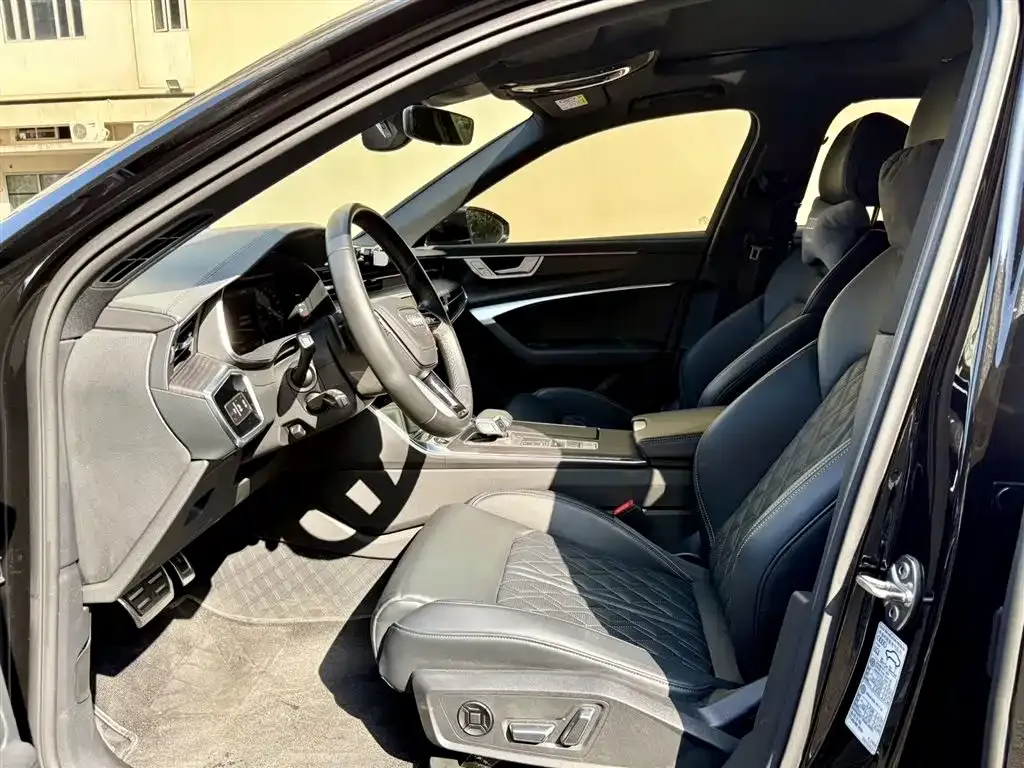 Audi A6L 2025 из CN, фото 8