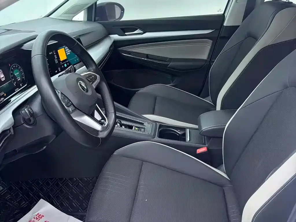 Volkswagen Golf 2022 из CN, фото 8