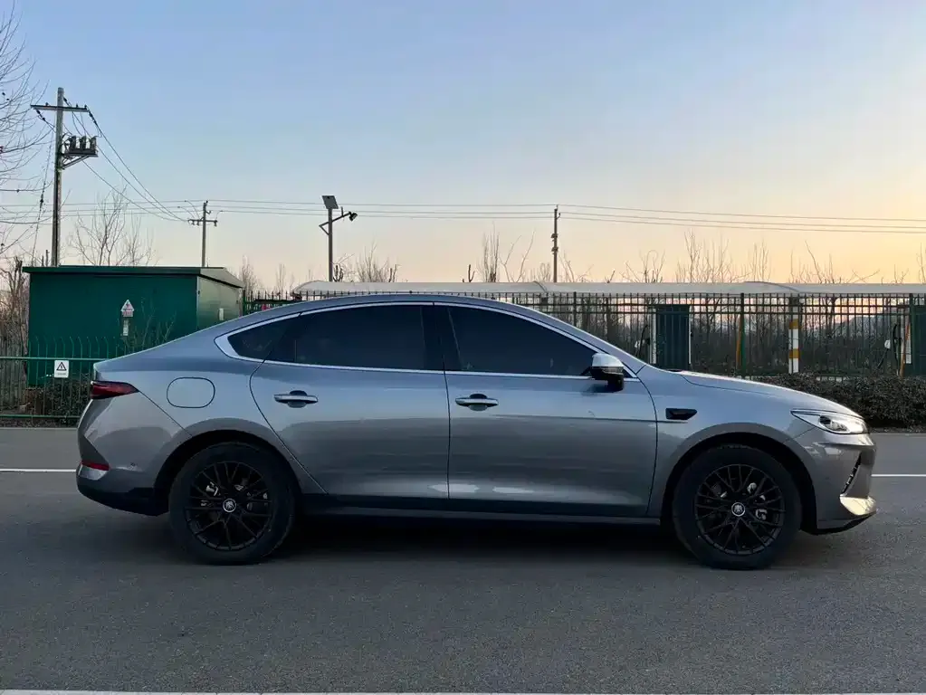 BYD Qin PLUS — фото 10