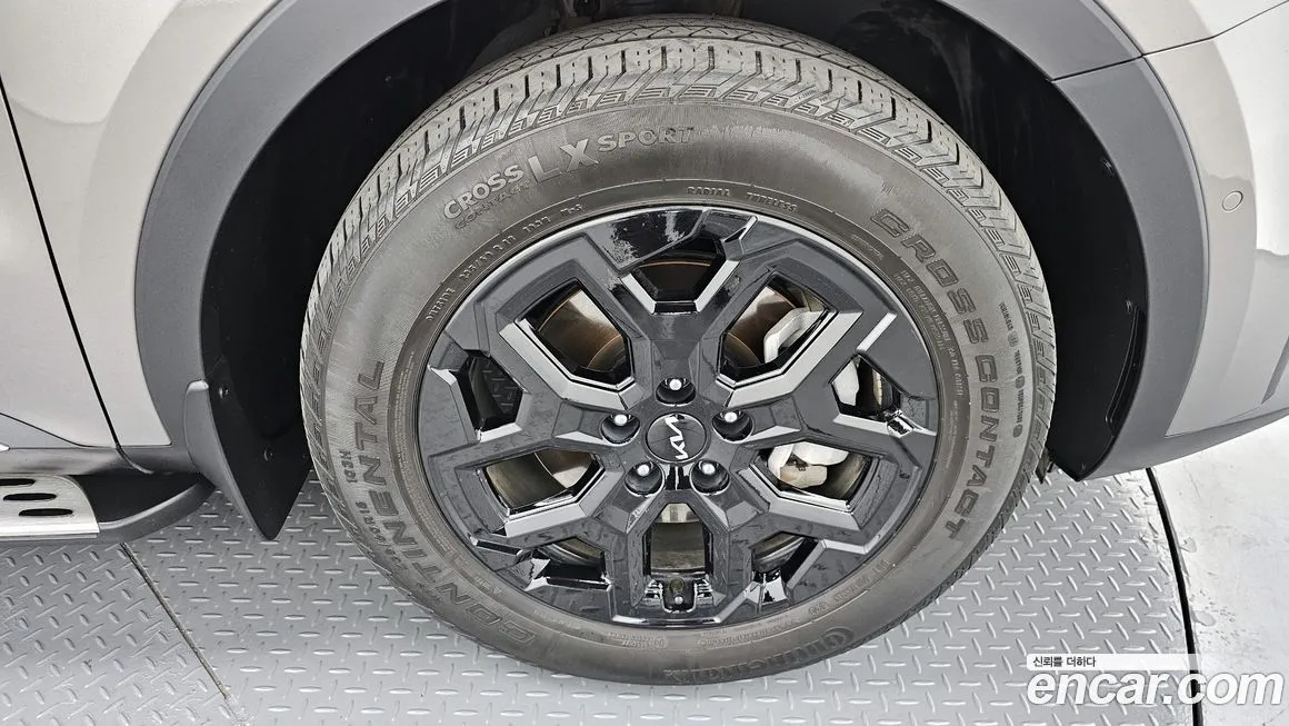 Kia Sorento — фото 8
