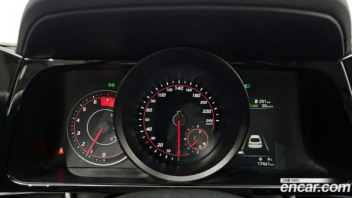 Hyundai AVANTE 2023 из KR, фото 2