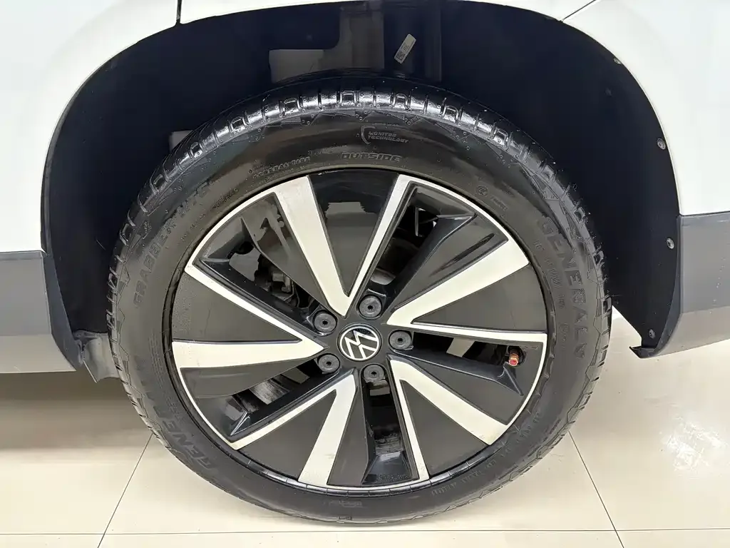 Volkswagen Tharu — фото 10