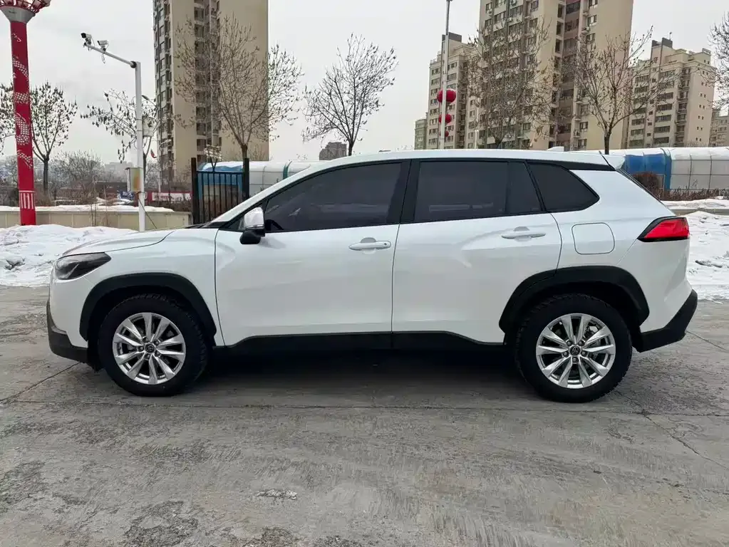 Toyota Corolla Cross 2022 из CN, фото 7