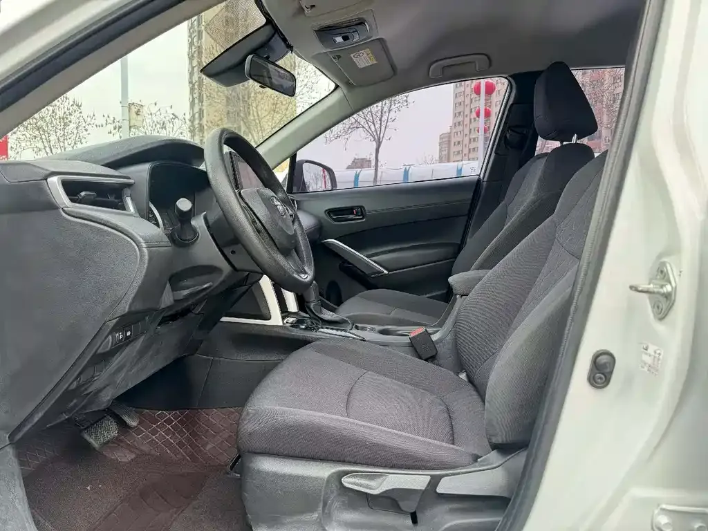 Toyota Corolla Cross 2022 из CN, фото 6