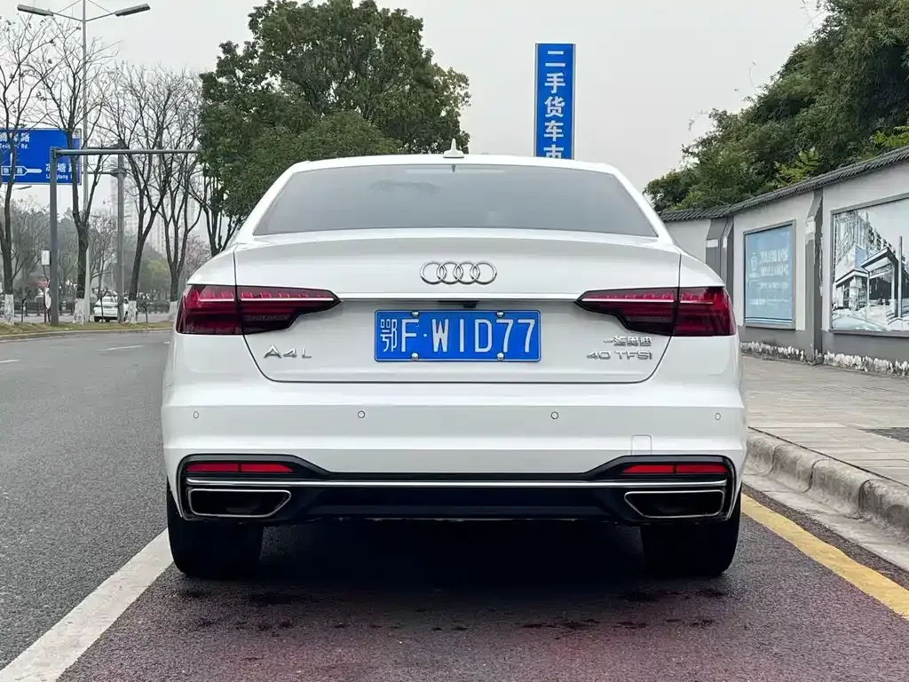 Audi A4L 2021 из CN, фото 8