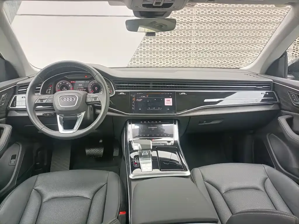 Audi Q8 2024 из CN, фото 8